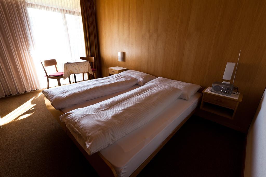 Hotel Garni Simplon Brigerbad Ruang foto