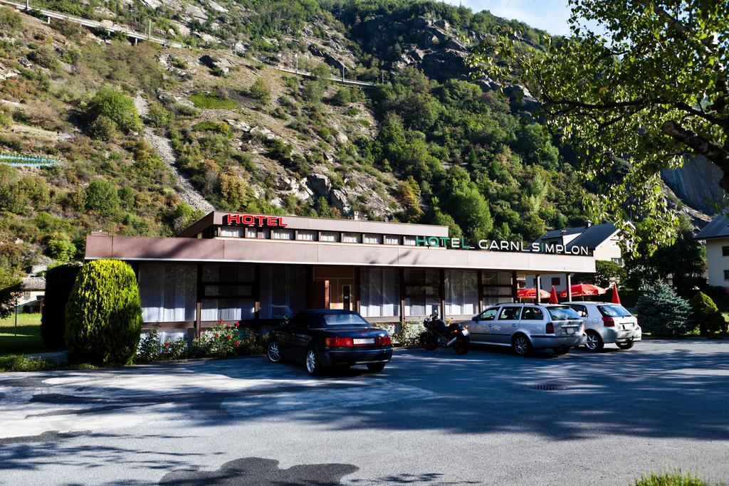 Hotel Garni Simplon Brigerbad Bagian luar foto